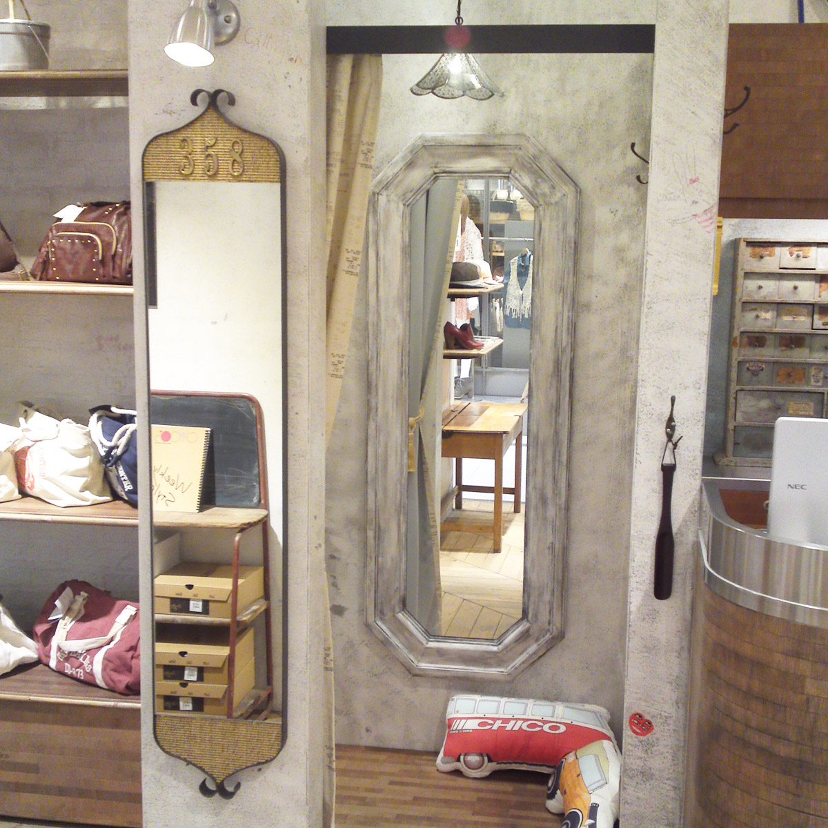 who′s who Chico   Kanazawa hyakubangai04