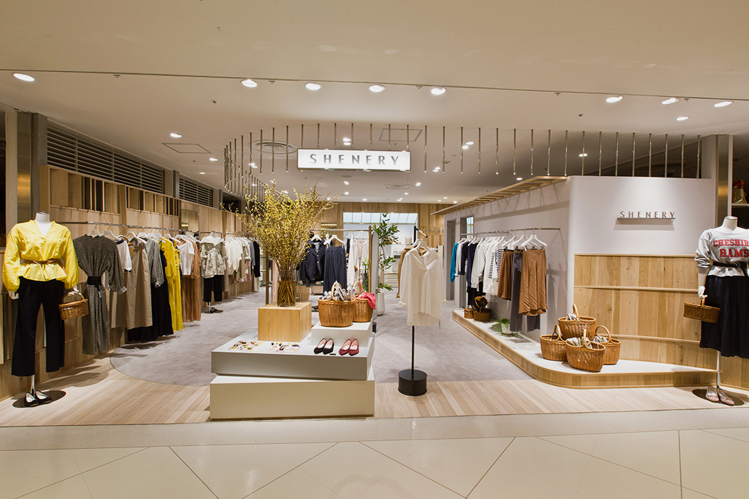 SHENERY 新宿ルミネ２ 01