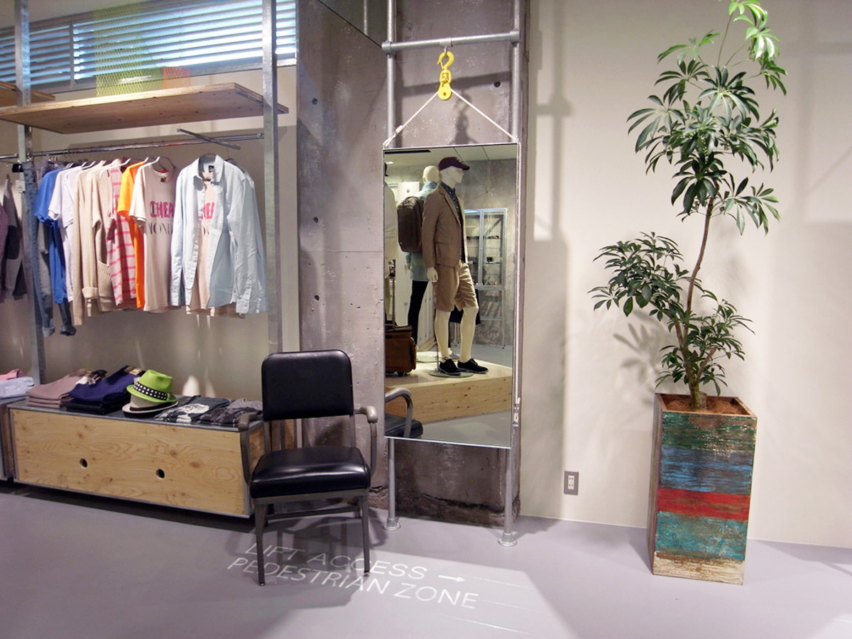 WHO'S WHO gallery namba CITY03